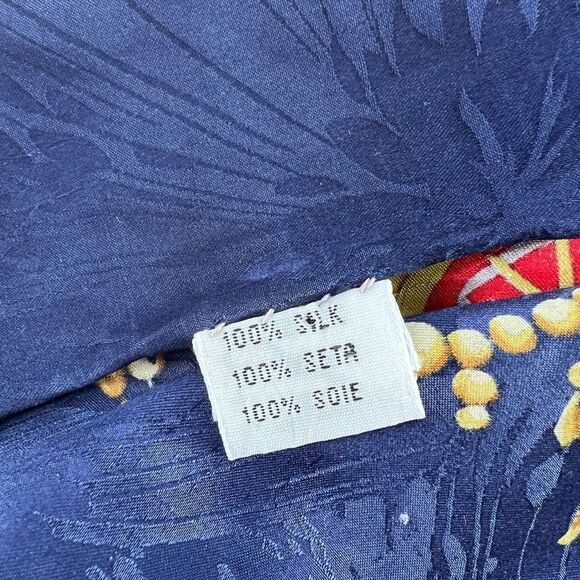 Stunning Silk Grand Uniform Style Scarf hand rolled edges - Picture 7 of 9